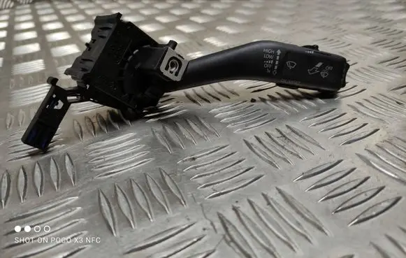 Volkswagen Eos Wiper control stalk 1K0953519L