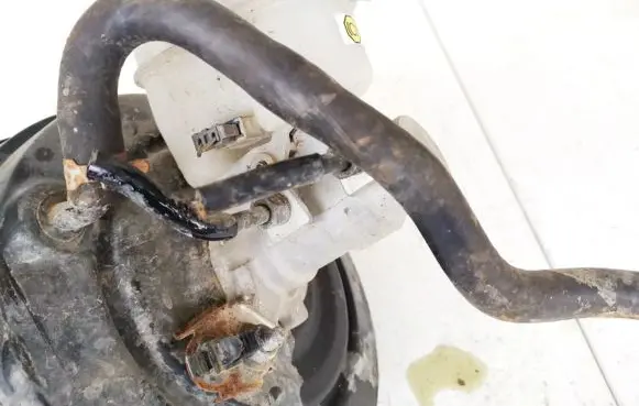 Subaru Legacy Master brake cylinder