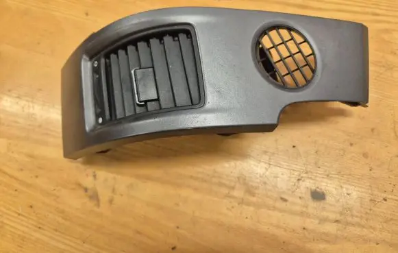 Honda CR-V Dashboard side air vent grill/cover trim 77630SWA 77630SWWG011