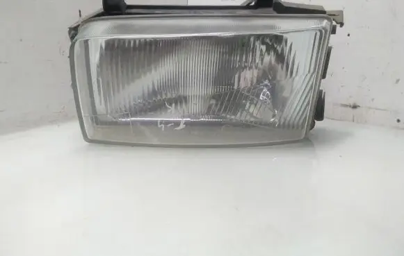 Volkswagen Transporter - Caravelle T4 Headlight/headlamp 0244437