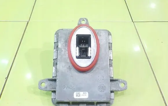 BMW 3 E92 E93 LED ballast control module 7255724