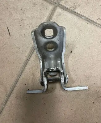 Opel Astra K Rear door upper hinge P16196