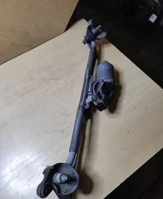 Lexus IS 220D-250-350 Front wiper linkage and motor 8511026220 1593000081