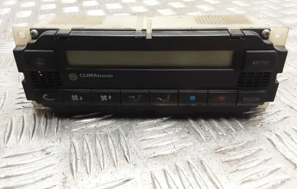 Volkswagen PASSAT B5 Climate control unit 5HB007617