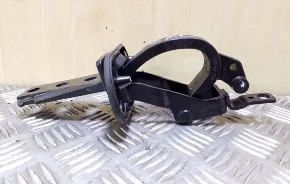 Volvo XC70 Tailgate/trunk/boot hinge 31218425