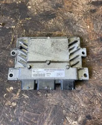 Ford Fiesta Engine control unit/module 8V2112A650AFA S180049013A