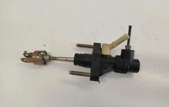 Toyota Avensis T250 Clutch master cylinder