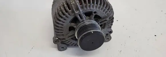 Volkswagen PASSAT B6 Generator/alternator 021903026L