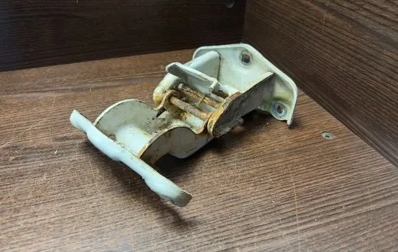 Renault Trafic II (X83) Loading door lower hinge 312304K 66379