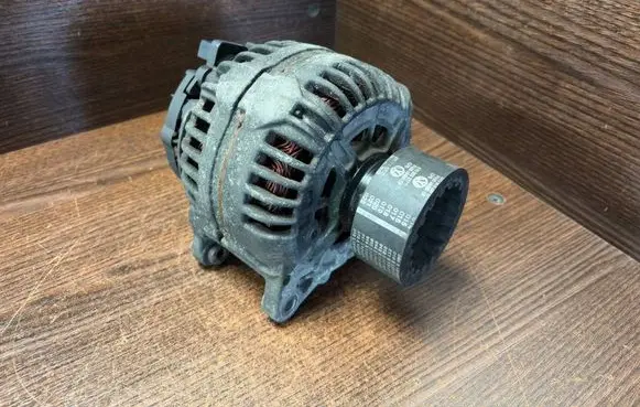 Volkswagen Transporter - Caravelle T5 Generator/alternator 070903024