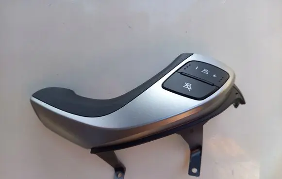 Hyundai i30 Steering wheel buttons/switches 96700A6650RDR