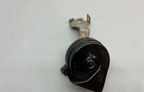 Volkswagen Arteon Shooting Brake Horn signal 5Q0951221B