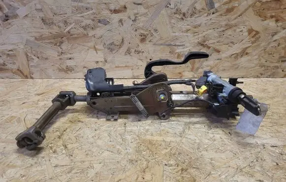 Volkswagen Golf VI Steering wheel axle 1K1419502BB