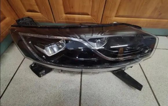 Renault Espace - Grand espace V Headlight/headlamp 260108498R