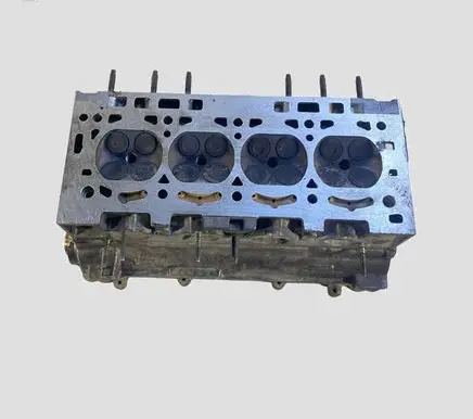 Citroen C4 I Engine head 9636076010