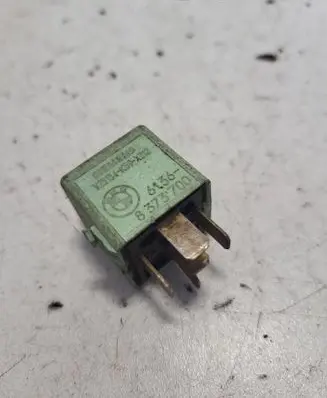 BMW 5 E39 Other relay 8373700