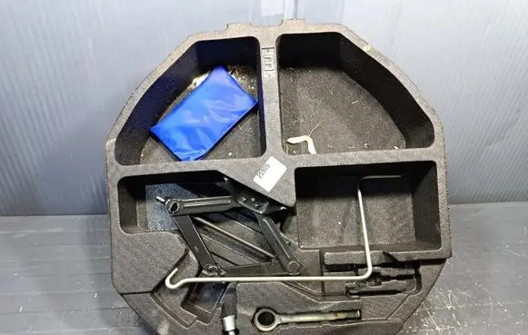 Subaru Legacy Holder (bracket) 