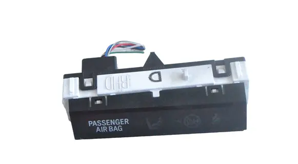 Toyota Prius (XW30) Passenger airbag on/off switch 8315047040