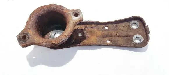 Toyota Avensis T250 Bracket in trunk/boot 