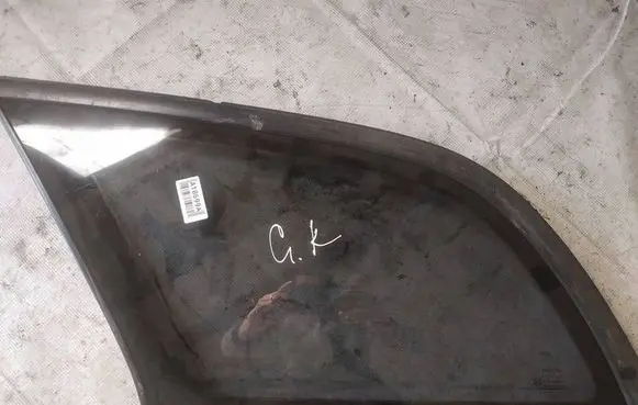 Toyota Avensis T250 Rear side window as3