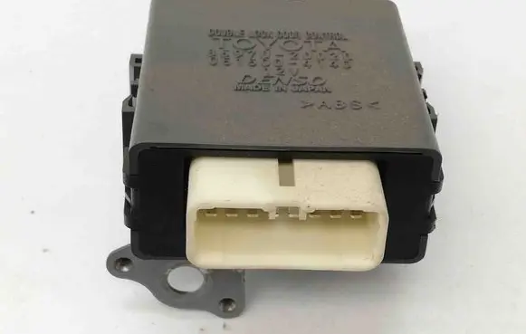 Toyota Avensis T270 Other devices 8597020020
