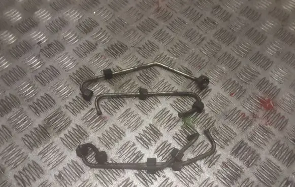 Audi A3 S3 8L Fuel injector supply line/pipe 