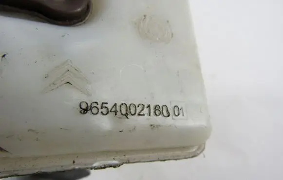 Peugeot 3008 I Master brake cylinder 9654002180