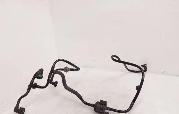 Ford Turneo Courier Fuel line pipe ET769C987AA