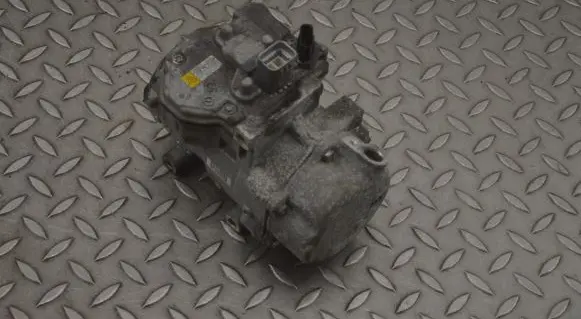Lexus NX Air conditioning (A/C) compressor (pump) 0422001690 00264