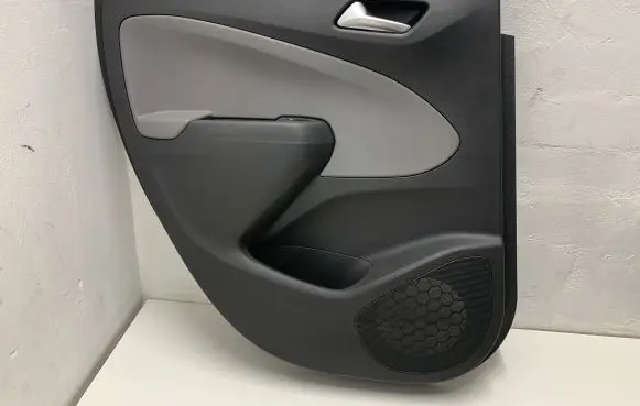 Opel Crossland X Rear door card panel trim 475853623 1735972X 39026937
