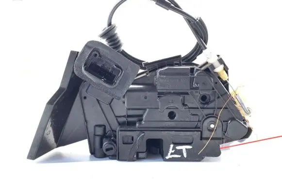 Skoda Yeti (5L) Rear door lock 5E0839015