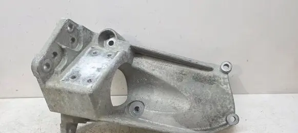 Volvo V60 Engine mounting bracket 31370633