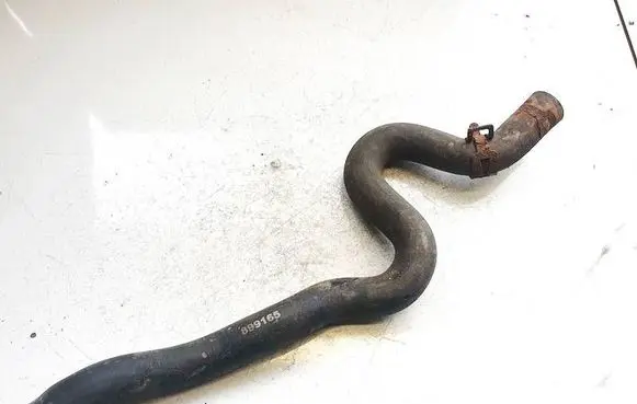 Engine coolant pipe/hose