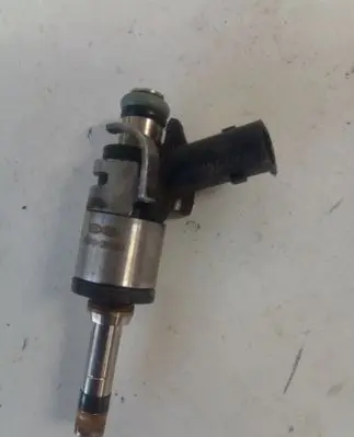 Hyundai Tucson TL Fuel injector