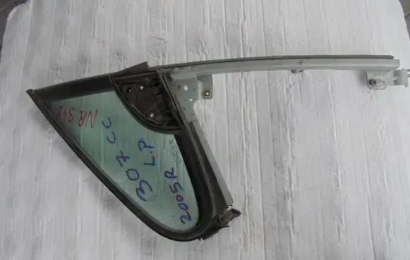 Peugeot 307 CC Front windscreen/windshield window 