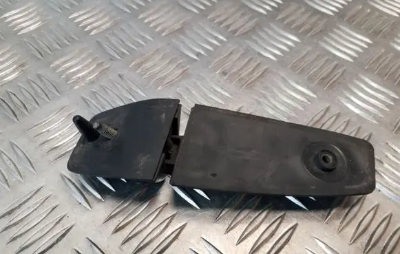 Jeep Grand Cherokee (WK) Loading door upper hinge 