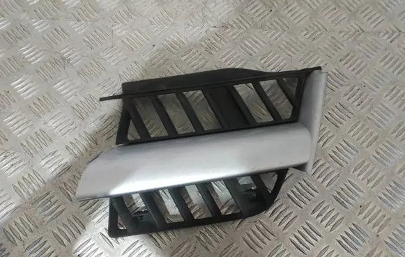 Mitsubishi Outlander Front bumper upper radiator grill MN175977