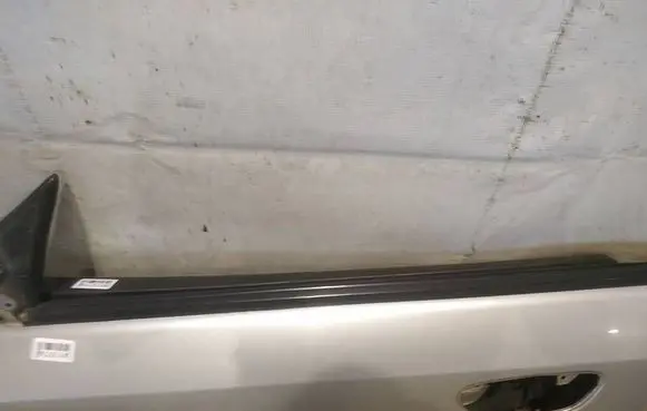Subaru Legacy Front door glass trim molding