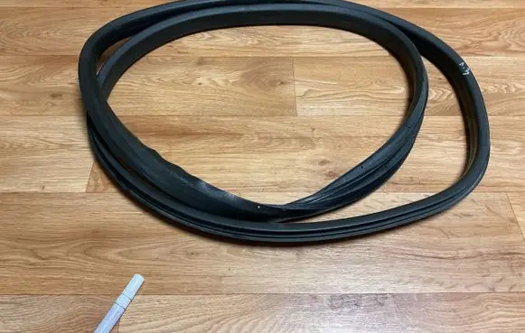 Renault Megane III Rubber seal rear door 