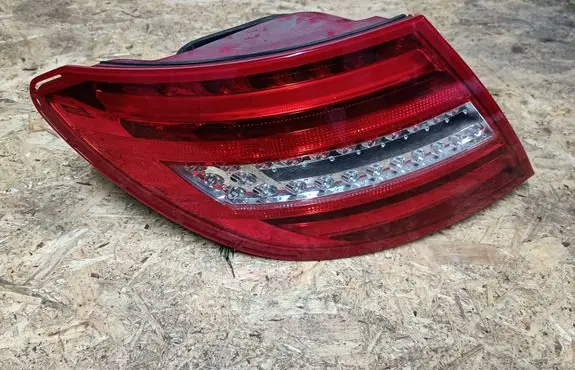 Mercedes-Benz C W204 Rear/tail lights A2048205464 601000