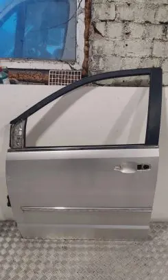 Chrysler Grand Voyager V Front door