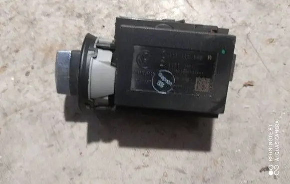Volkswagen PASSAT B6 Ignition lock 3C0905843R