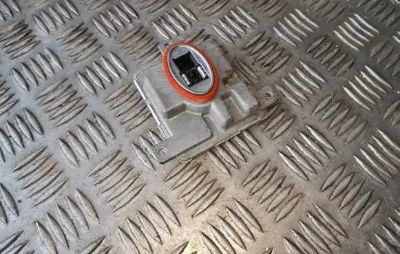 Headlight ballast module Xenon