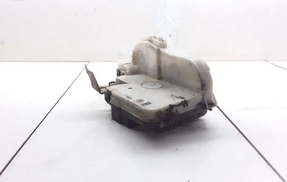 Volkswagen Caddy Front door lock 6K1837016Q
