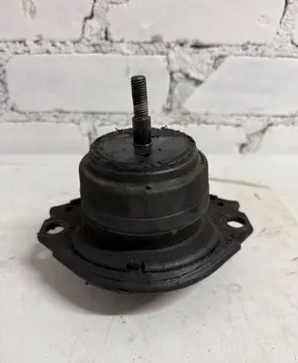 Dodge Challenger Engine mount bracket