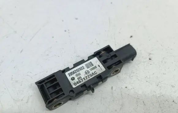 Jeep Grand Cherokee (WK) Airbag deployment crash/impact sensor 04671779AC 130806 2056202922