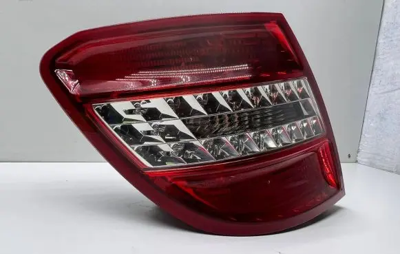 Mercedes-Benz C W204 Rear/tail lights A2048203964 763039 E122922A01