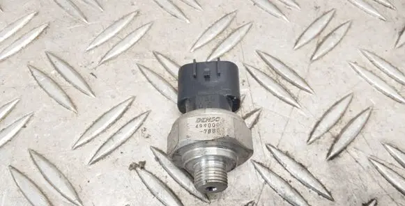 Toyota Auris E180 Air conditioning (A/C) pressure sensor 4990007880