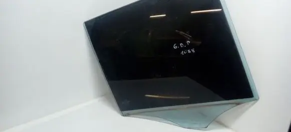 Mercedes-Benz ML W164 Rear door window glass