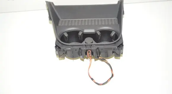 Cup holder front